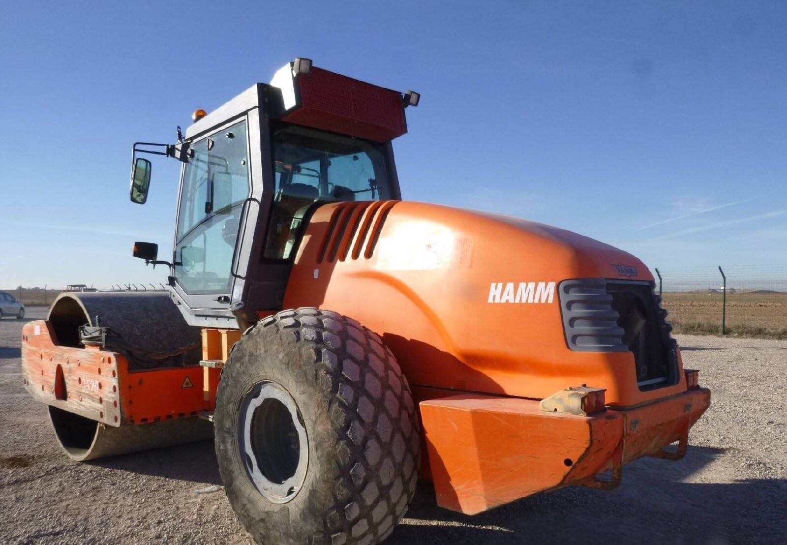 Виброционный каток hamm 3520